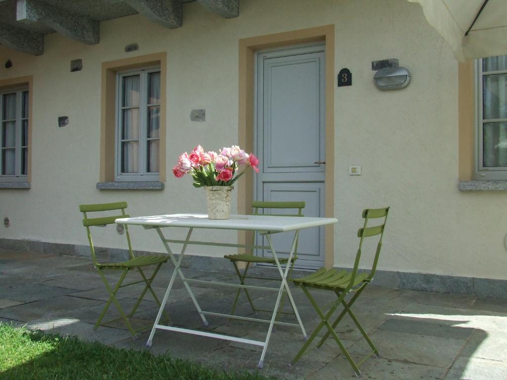 Villa Edy Apartments Tremezzina Room photo